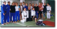 U20-Judo-Nationalmannschaft vor der gemeinsamen Regenerationseinheit mit Dr. Rolf Frester